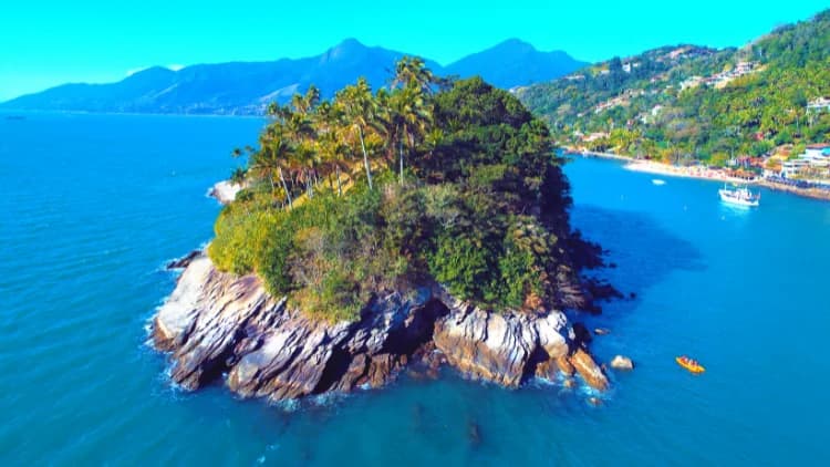 Lancha exclusiva — Roteiro Ilhabela